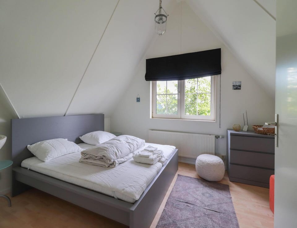Villa | 3 bedrooms, iron/ironing board, individually furnished, bed sheets