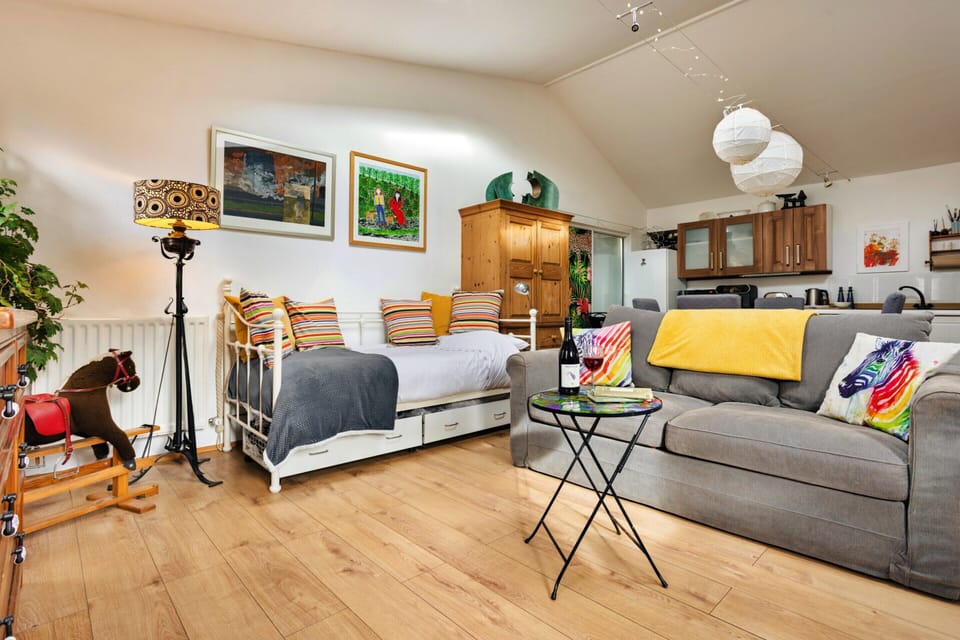 Cottage | Living area