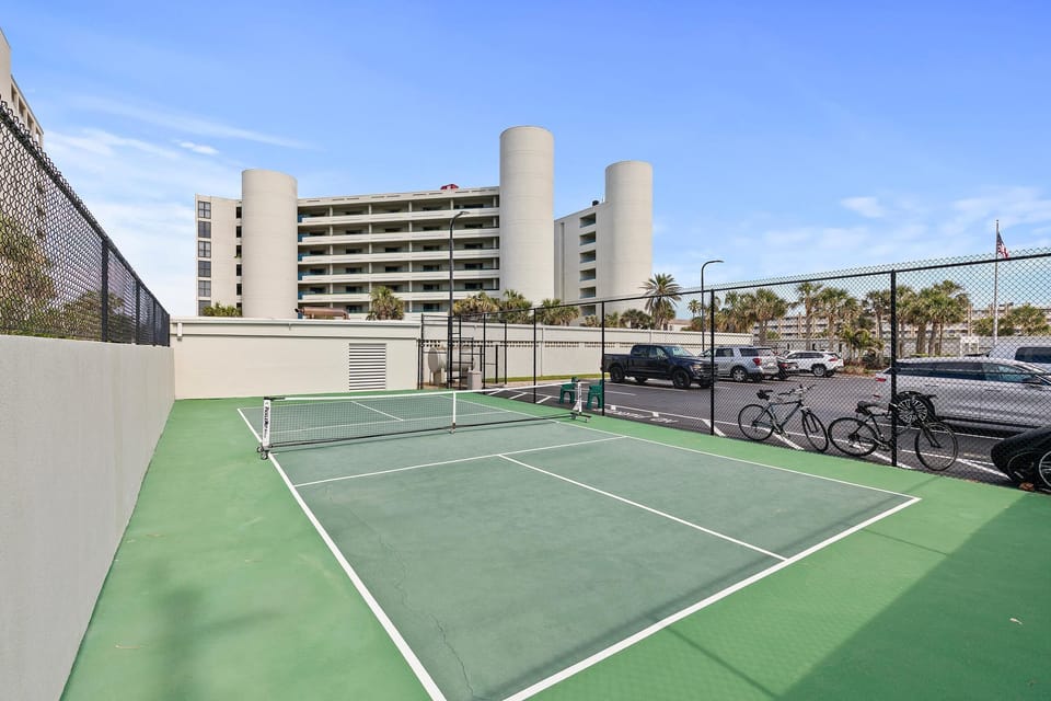 Condo, Multiple Beds (Ebb Tide 406) | Sport court