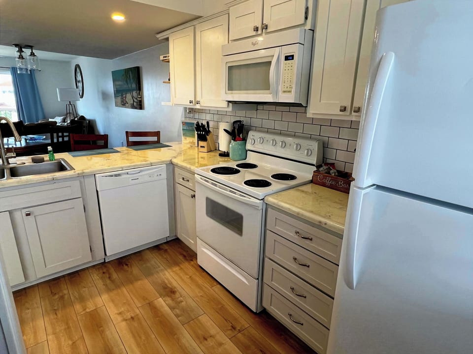 Full Kitchen