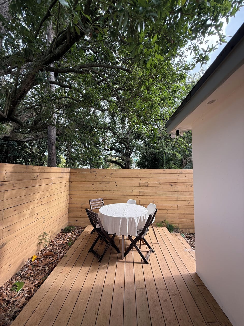 Outdoor dining