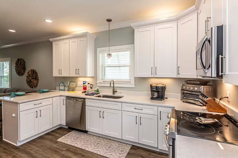 House, Multiple Beds (Rookery III 5004 - Beach Buddies) | Private kitchen