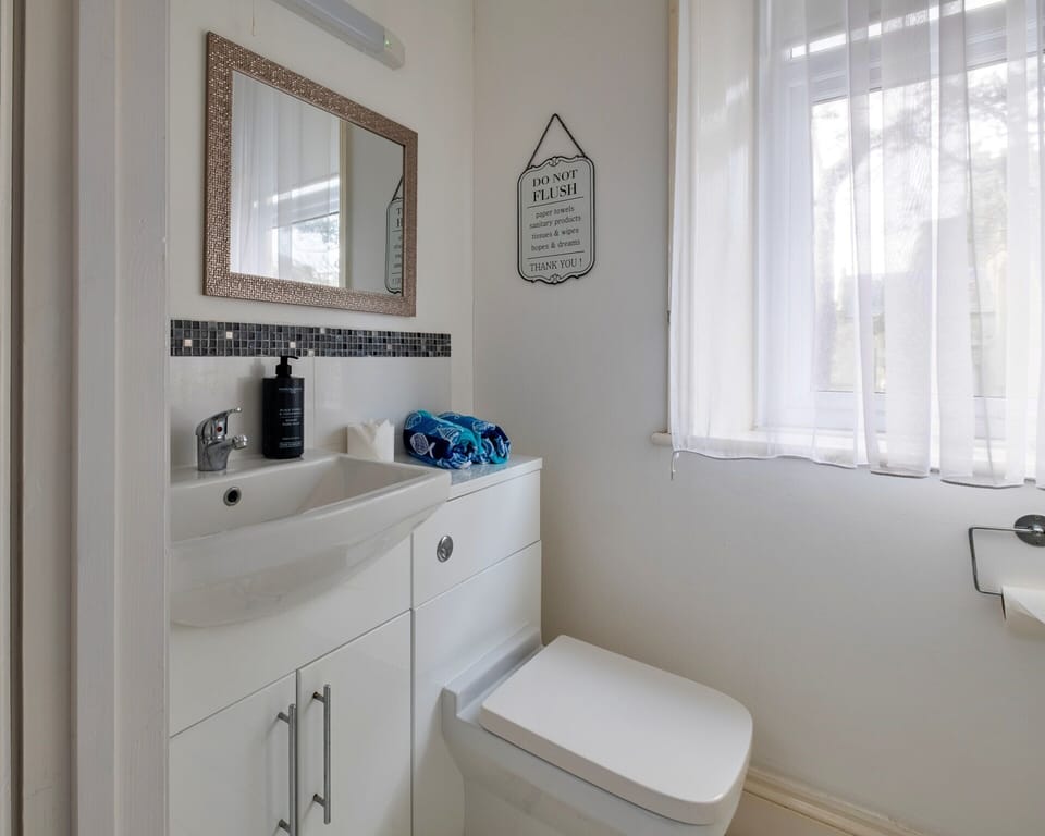 Sea View Lyme Regis House for 9 Apartment in Ventnor