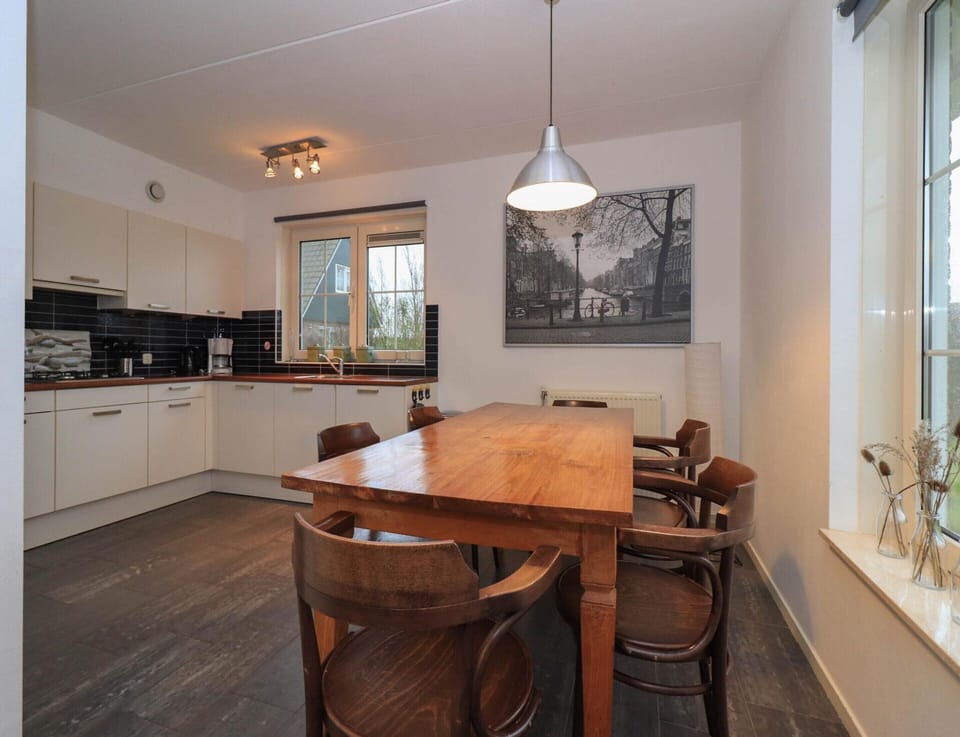 Villa | Dining
