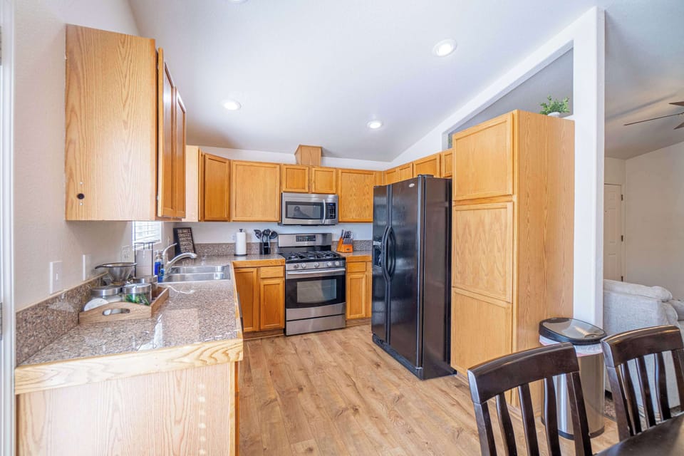 House, Multiple Beds, Garden View (Carousel) | Private kitchen