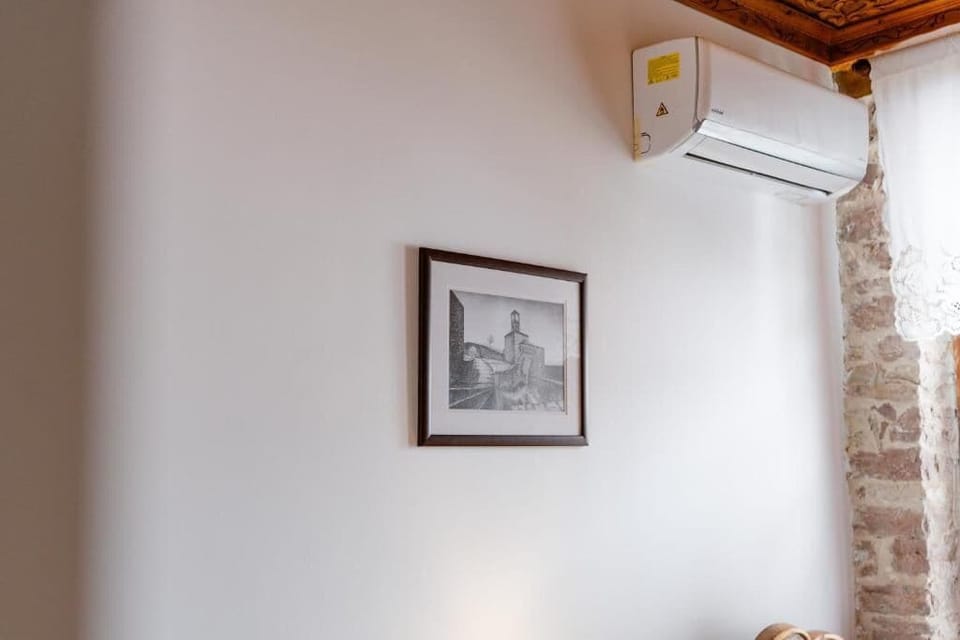 Deluxe Double Room, Balcony, City View | Soundproofing, WiFi (free)