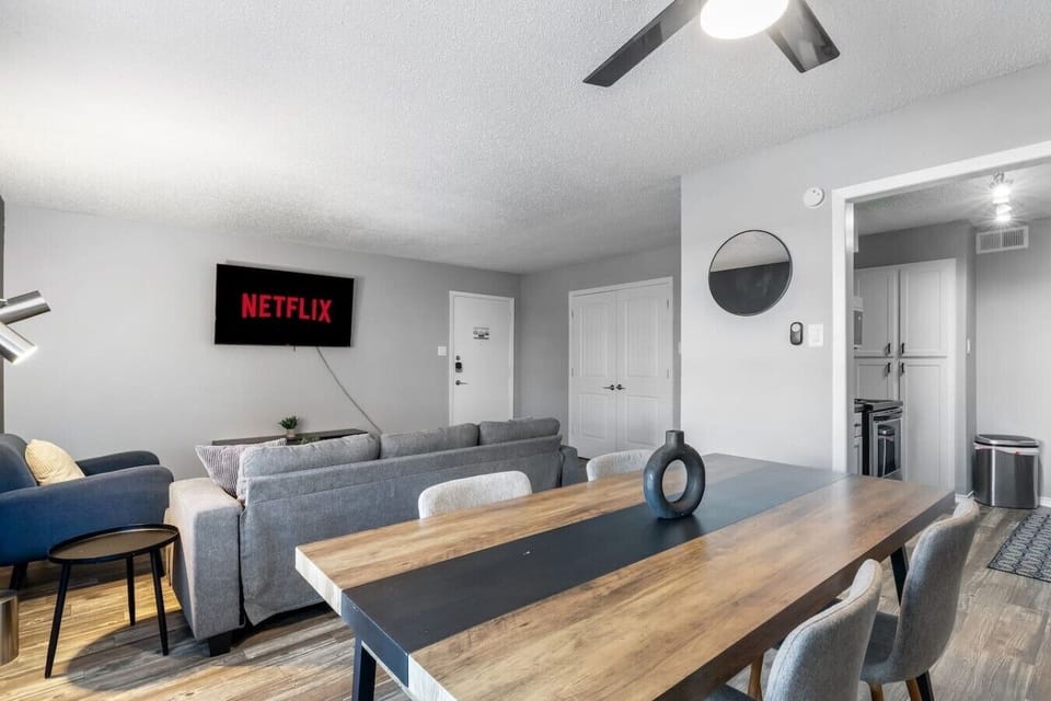 Bright and cozy dining space ideal for meals before heading to AT&T Stadium or enjoying a relaxed dinner after events. Perfect for couples, families, or small groups.