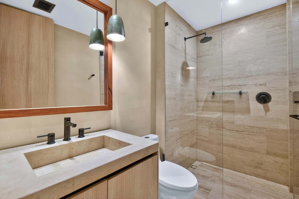 Full bathroom 