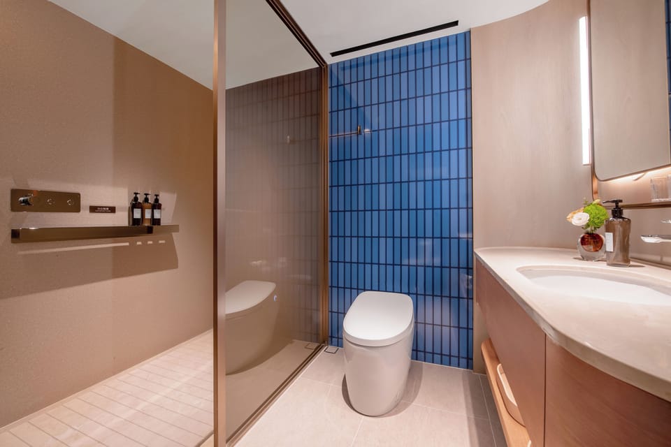 Superior Double Room, City View | Bathroom | Shower, free toiletries, hair dryer, slippers