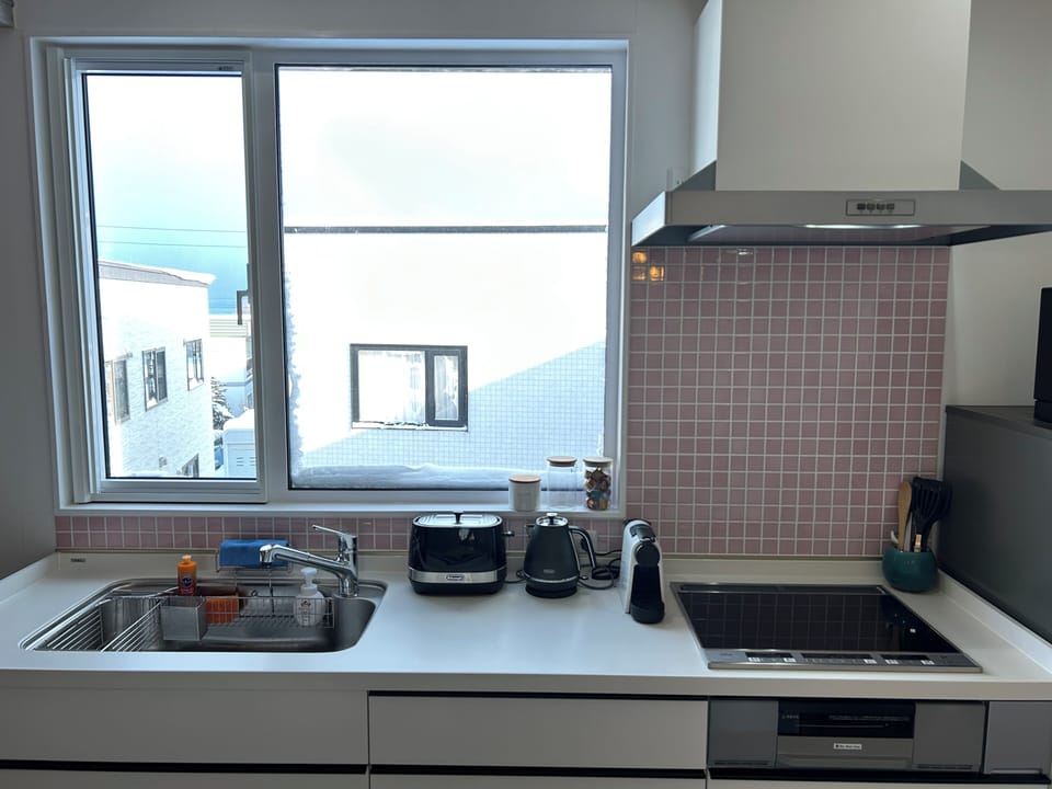 Basic House, 2 Bedrooms, City View | Private kitchen