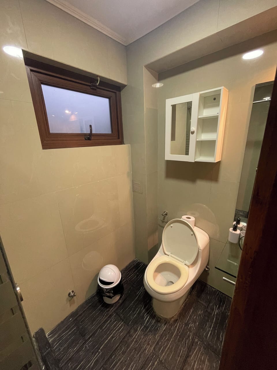 Standard Double Room, Partial Sea View | Bathroom | Separate tub and shower, towels