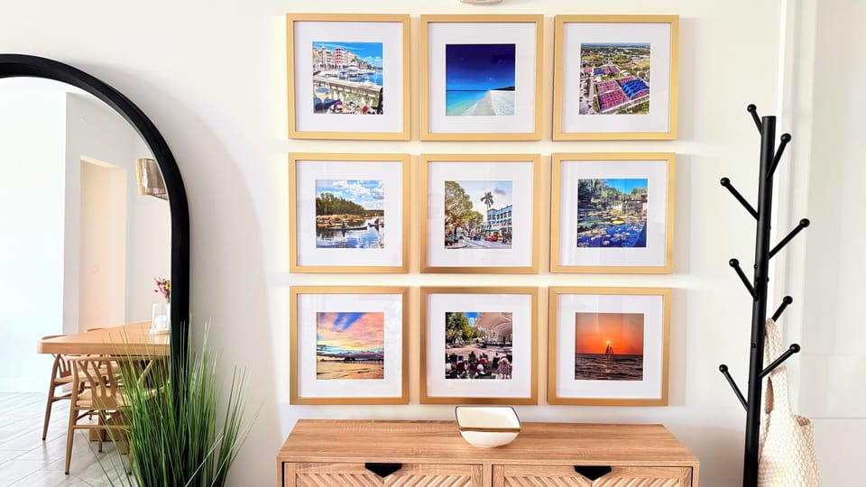 Entry with scenes of Naples attractions