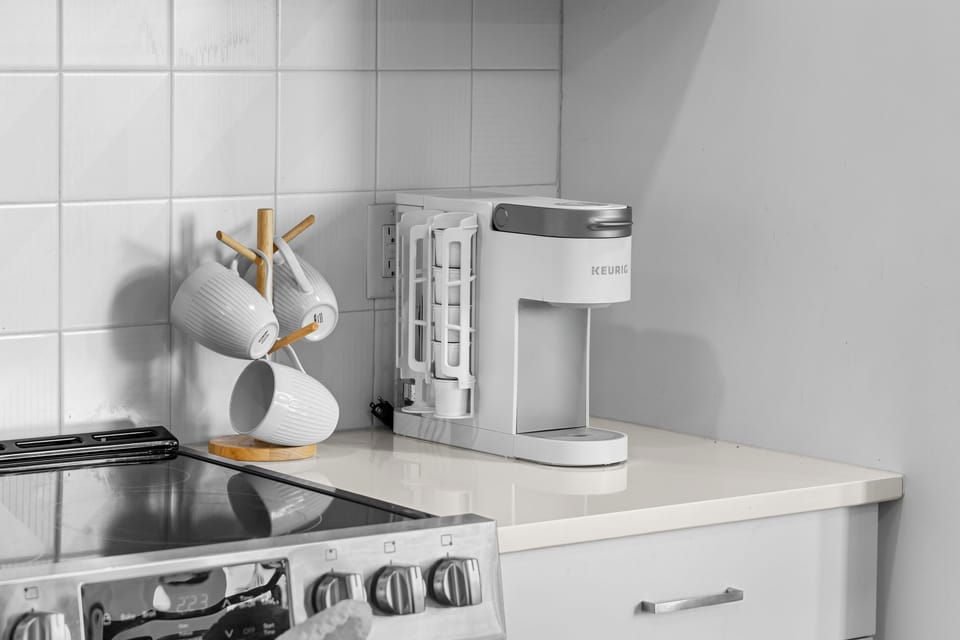 Kitchen: Sip freshly brewed coffee while cooking up Nashville favorites in style!