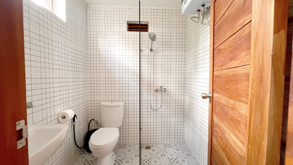 Shower, towels, soap, shampoo