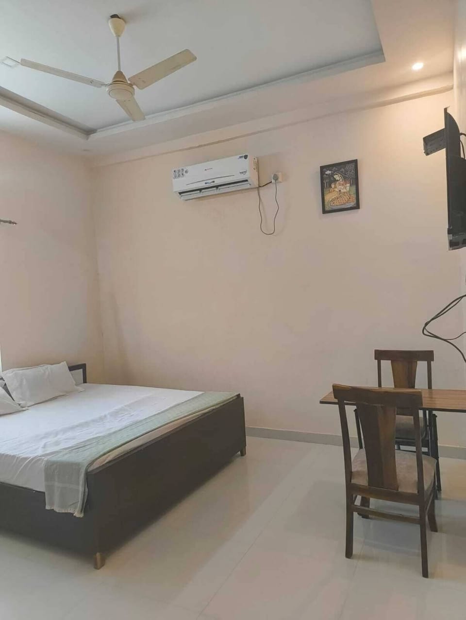 Deluxe Double Room, City View | WiFi (free)