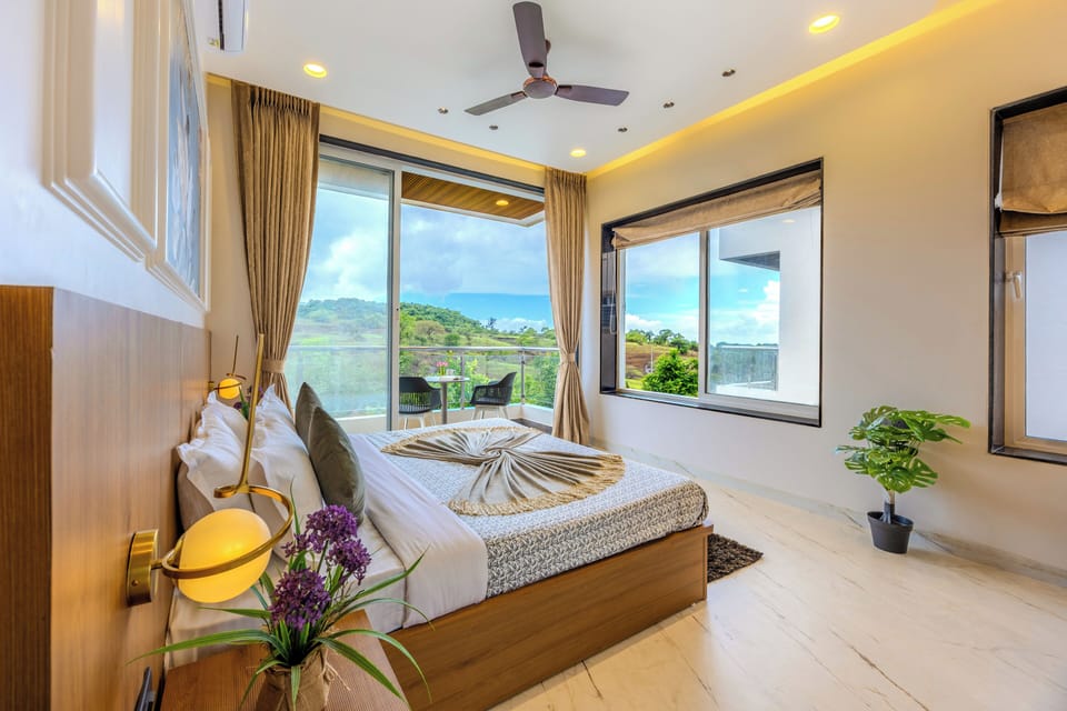 Deluxe Villa, Hill View | Iron/ironing board, WiFi (free)