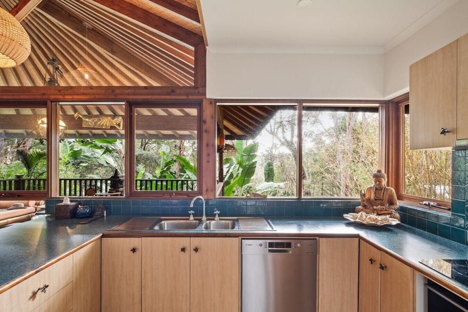 Fully equipped kitchen