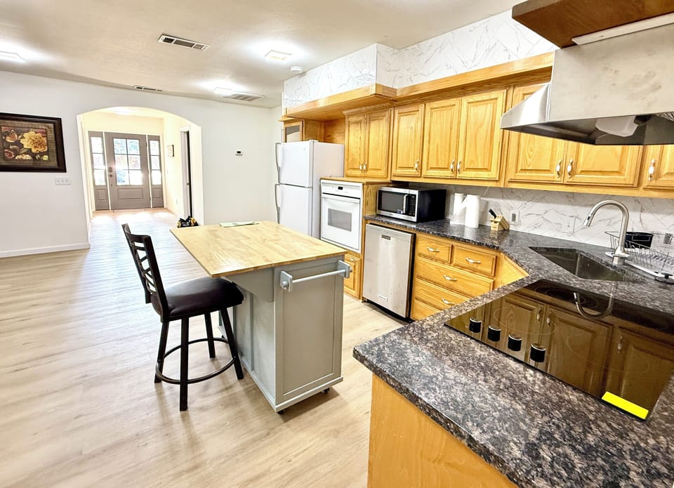 Fully equipped kitchen