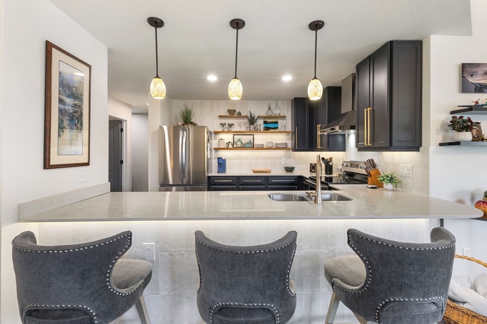 Breakfast Bar for 3 