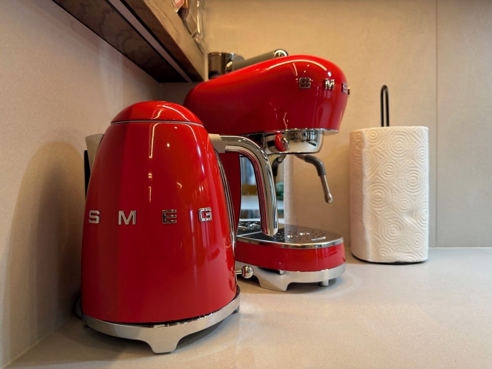 Premium Studio Suite, Balcony | Coffee and/or coffee maker
