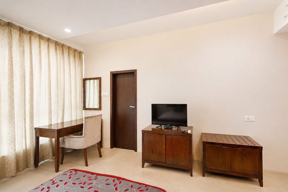 Executive Twin Room | Blackout drapes, iron/ironing board (on request), WiFi (free)
