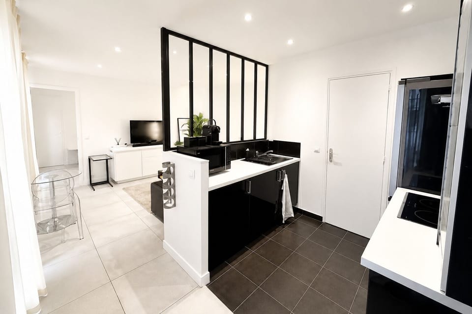 Deluxe Apartment | Private kitchen