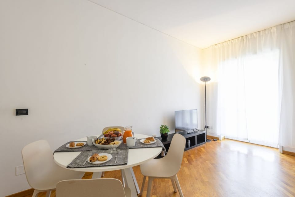 Mussi, 10 – Between CityLife and Sempione Apartment in Milan