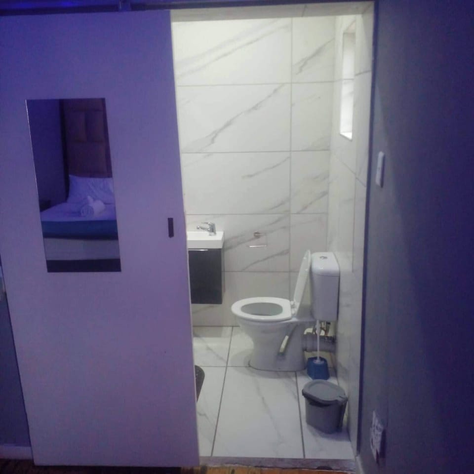 Room, 1 Bedroom, Smoking | Bathroom