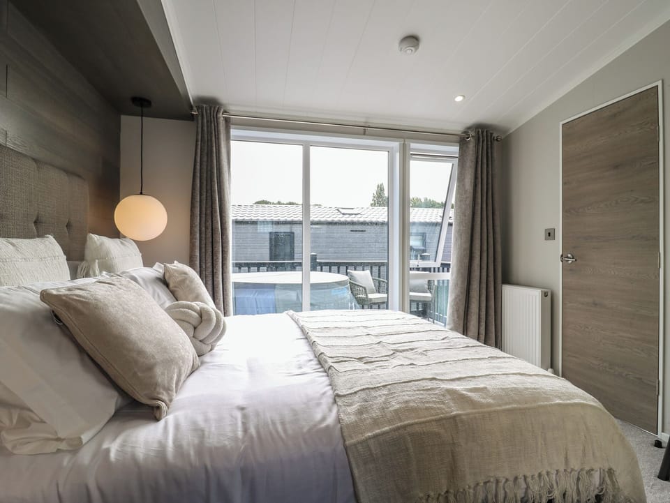2 bedrooms, WiFi (free), individually decorated, individually furnished