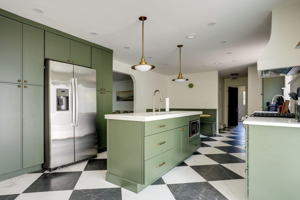 House (6 Bedrooms) | Interior