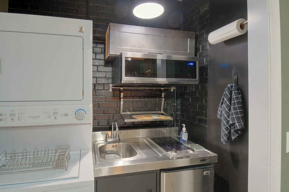 Apartment (0 Bedroom) | Interior