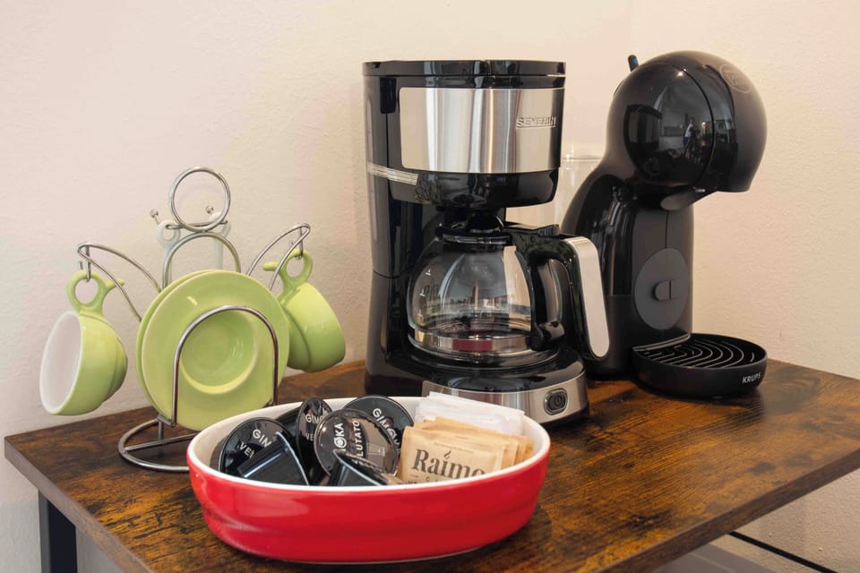 Apartment (1 Bedroom) | Private kitchenette | Espresso maker, microwave, electric kettle