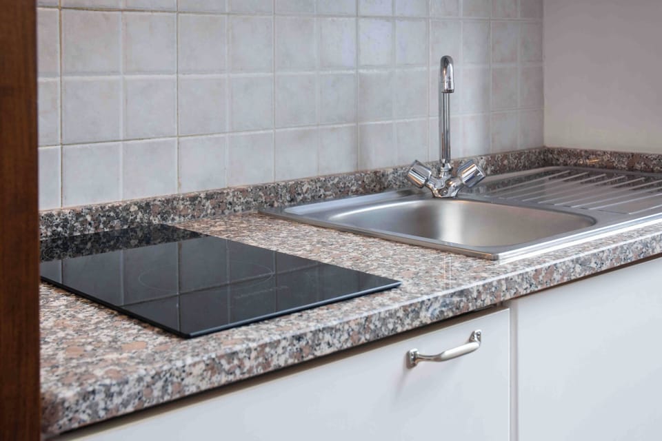 Apartment (1 Bedroom) | Private kitchenette | Espresso maker, microwave, electric kettle