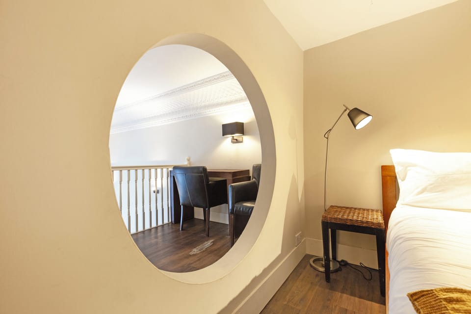 Comfort Apartment | Blackout drapes, iron/ironing board, WiFi (free)