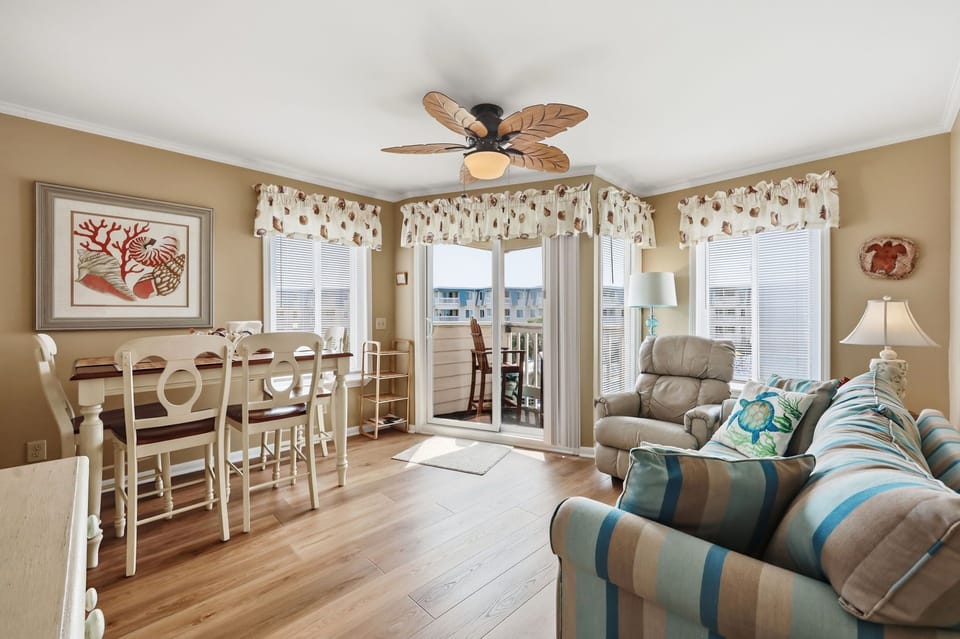Living Room/Dining Room