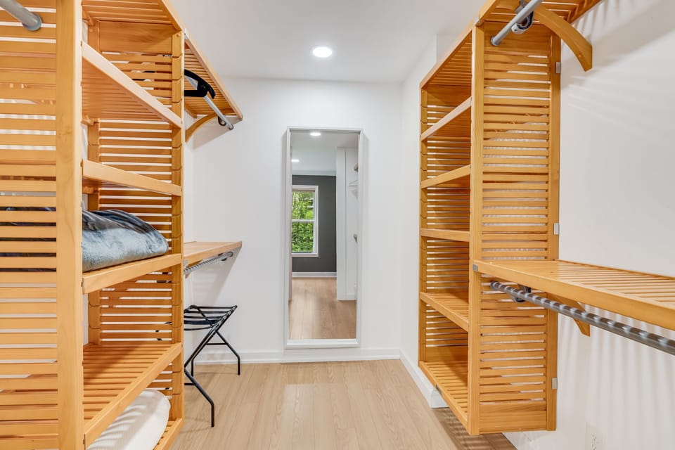 Main Suite/Bedroom One - Walk-In Closet