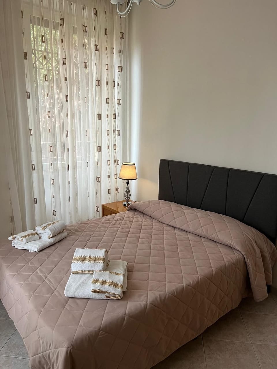 Double Room | Desk, iron/ironing board, WiFi (free)