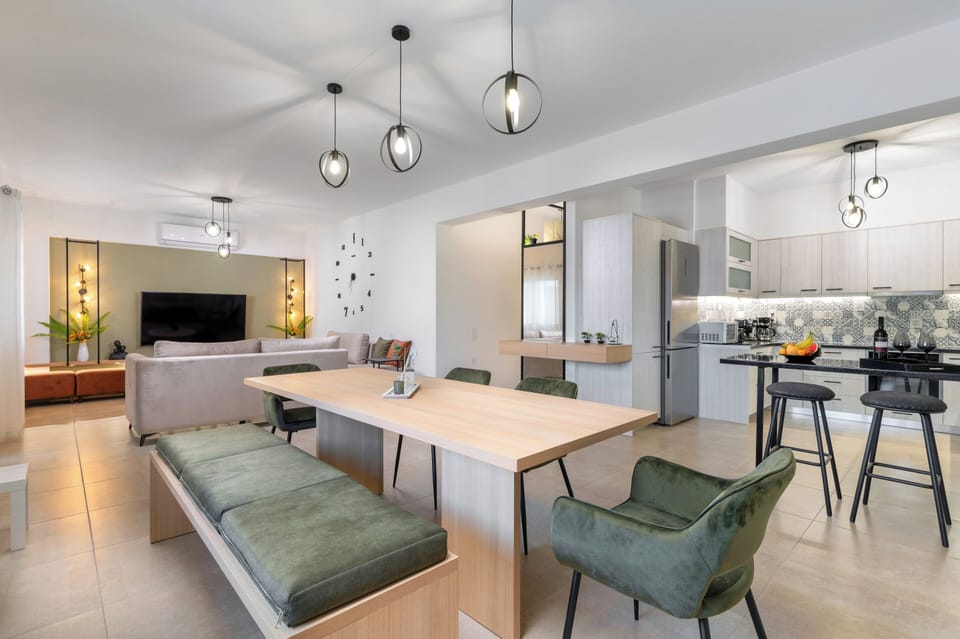 Apartment, Patio, Pool View | Dining room