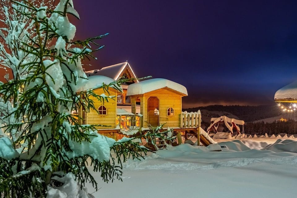 Holiday Home Exterior [winter]