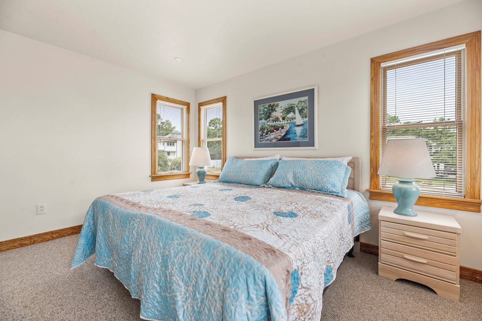 Dolphin's Cove: Second Floor Bedroom with Queen Bed