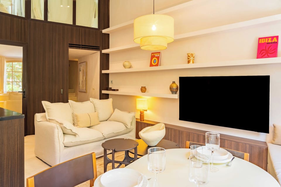 Apartment | Dining