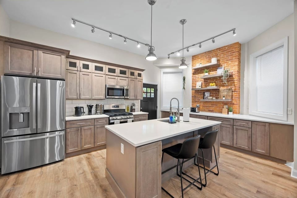 Unit Comes Equipped with Cooking Oil, Spice Rack, All Kitchen Utensils, Cutlery