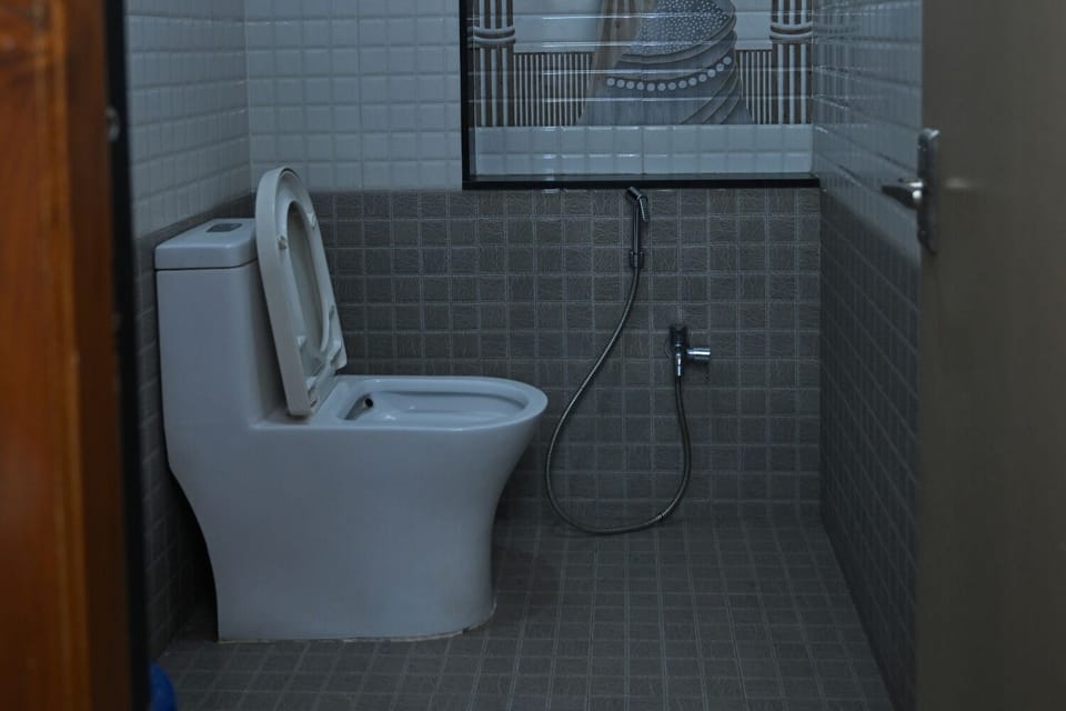 Shower, free toiletries, towels, soap