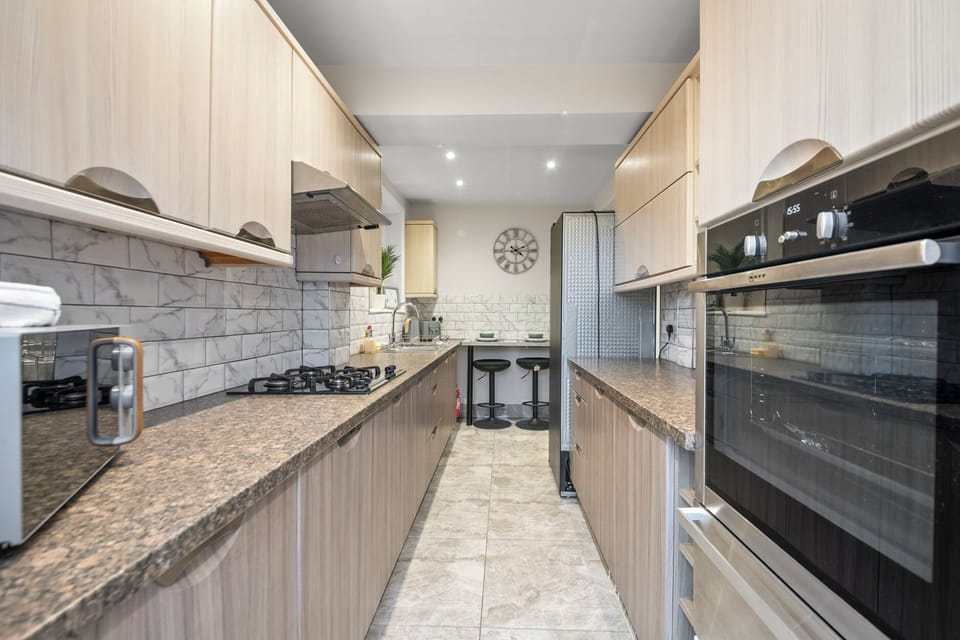 Dishwasher, cookware/dishes/utensils