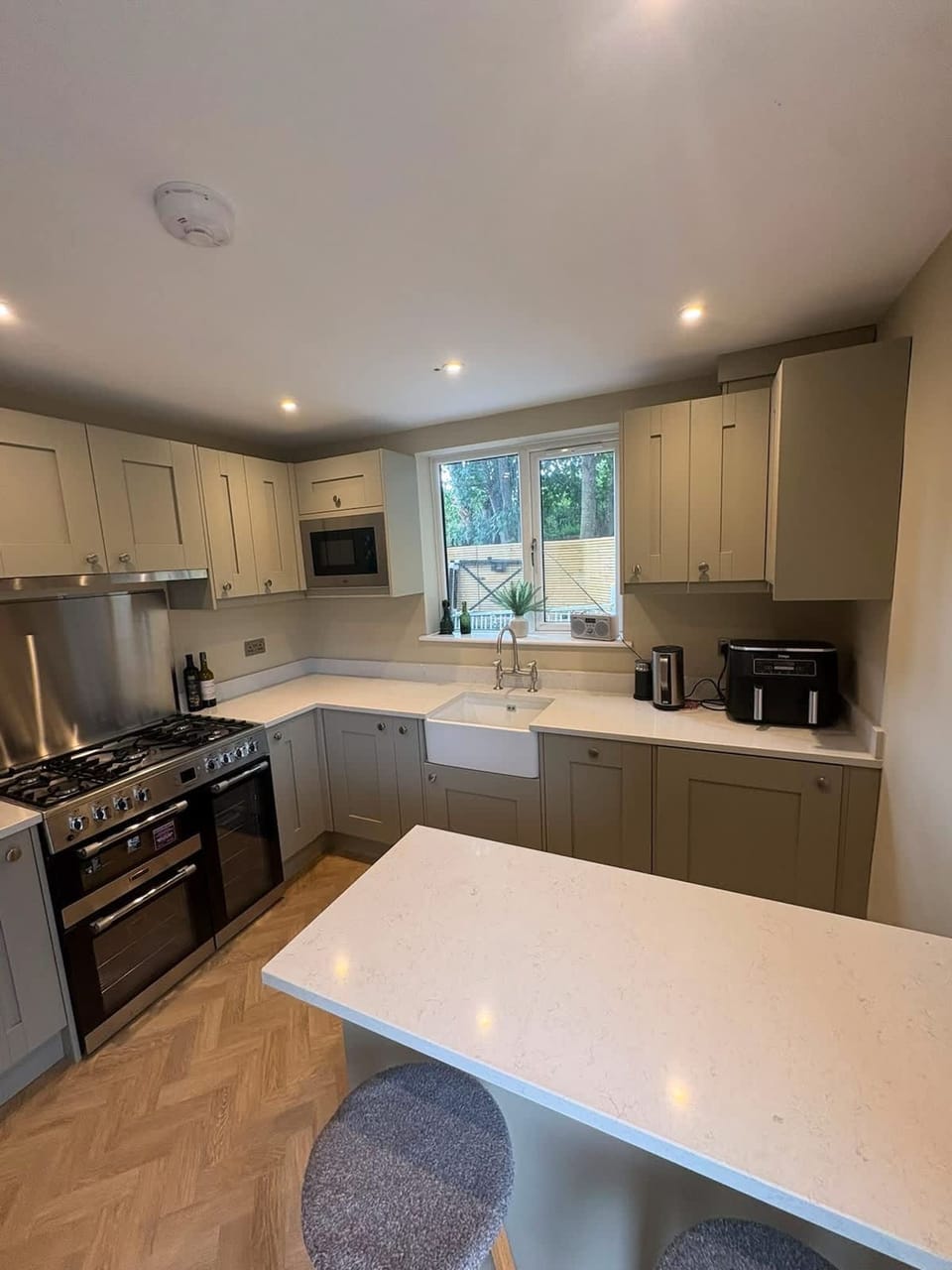 House | 3 bedrooms, high-speed internet