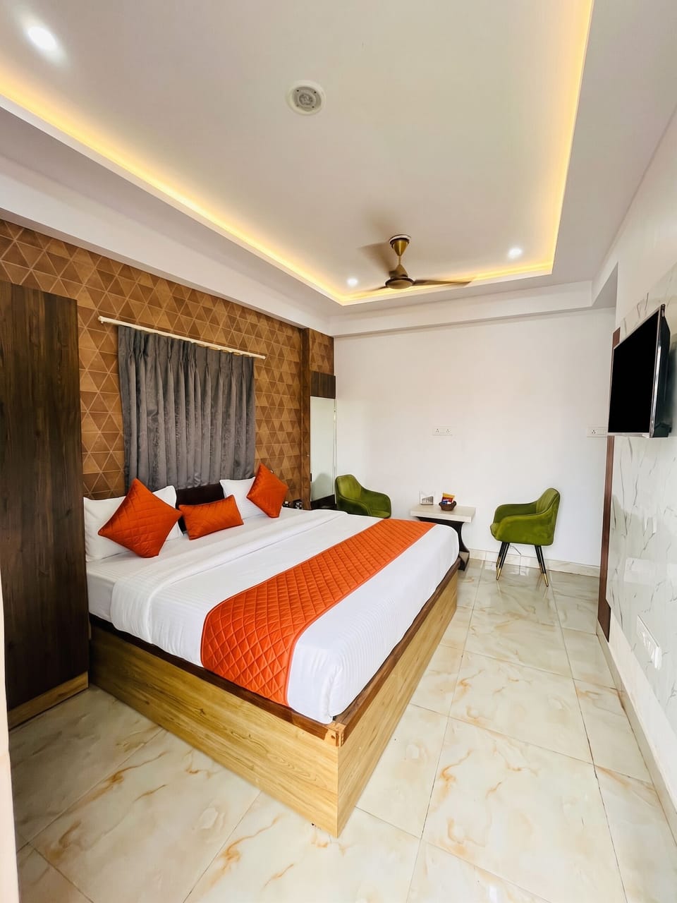 Deluxe Room | Desk, laptop workspace, WiFi (free)