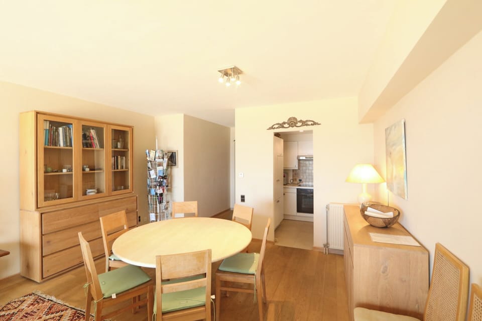 Apartment | Dining
