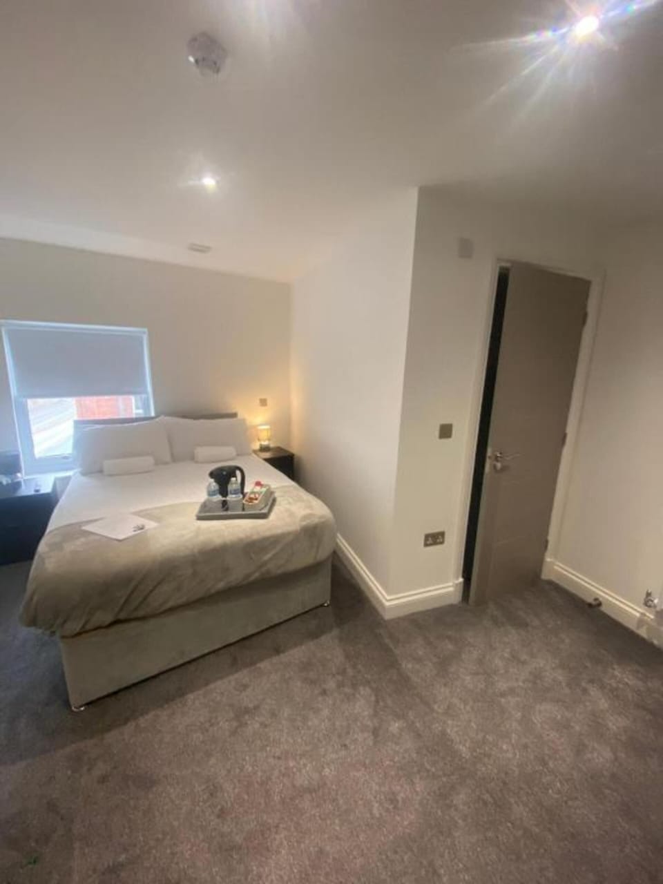 Classic Triple Room | Iron/ironing board, WiFi (free), bed sheets