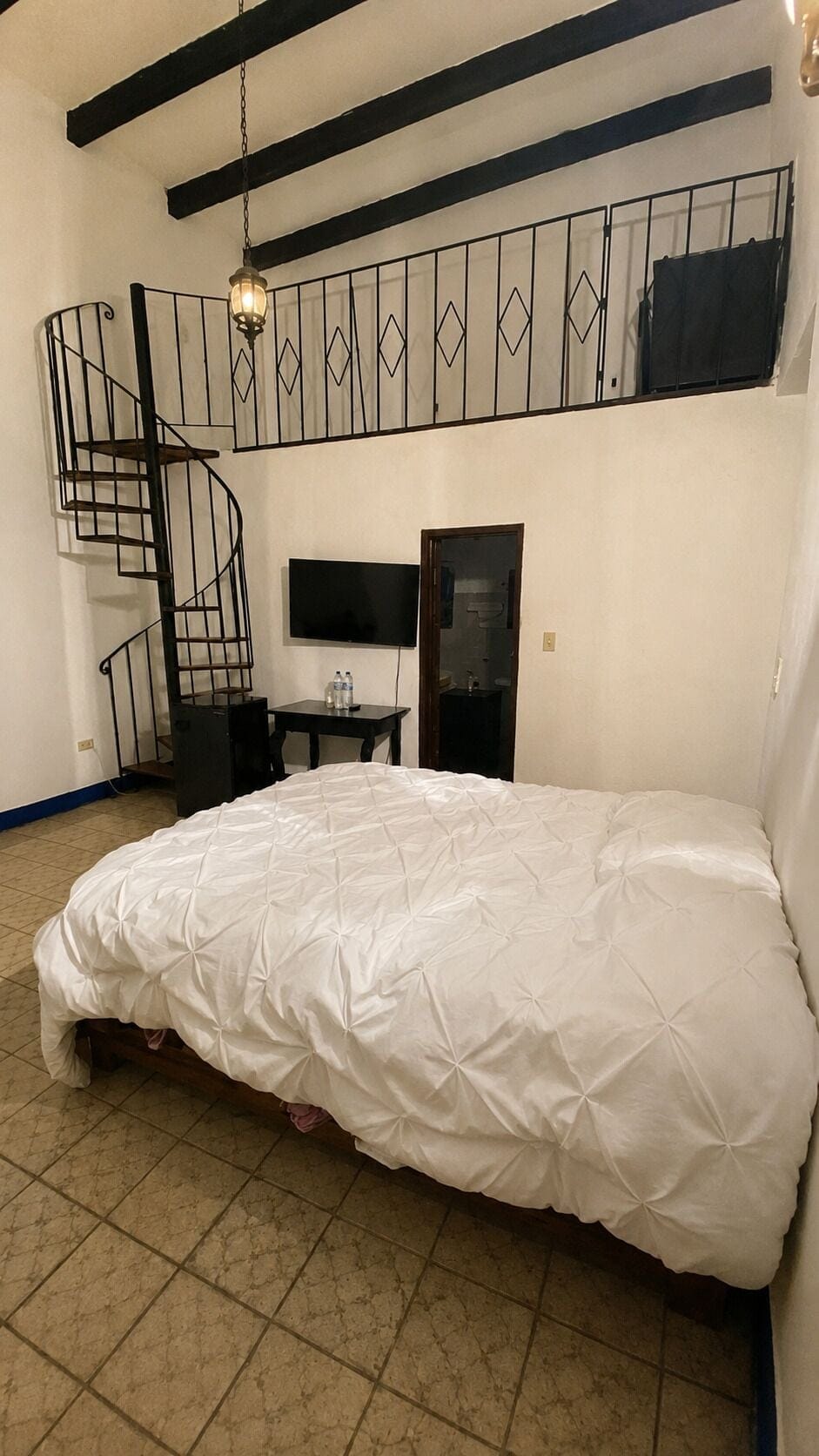 Basic Room, Courtyard View | WiFi (free)