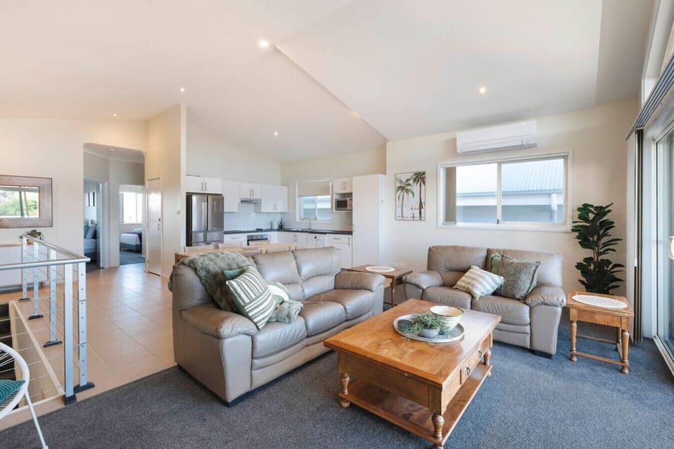 Lounge room